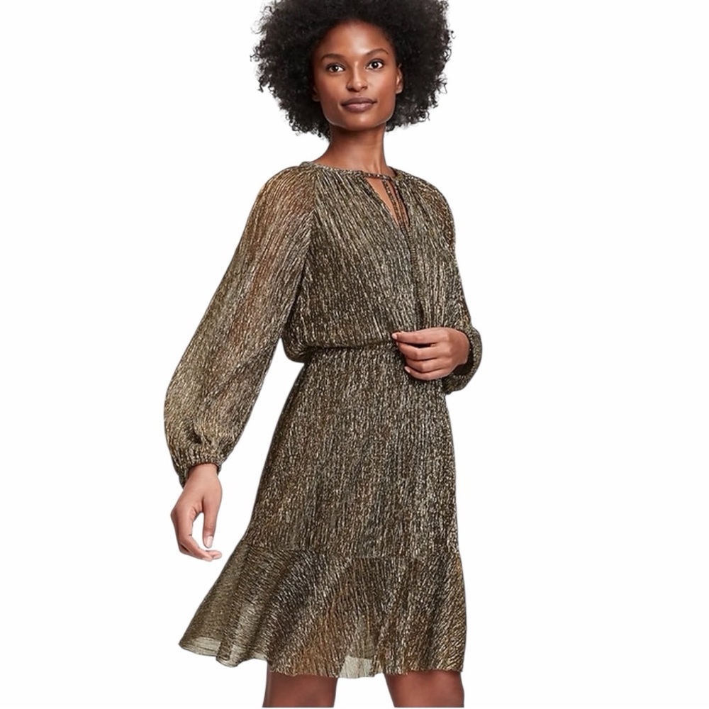 ✨ GAP- Golden Elegance Dress – Shimmer & Movement XL ✨